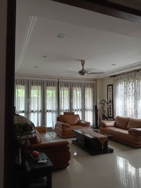 Rumah Banglo untuk Dijual di Taman Ampang Utama (Ampang) - Prabakaran Appukutthy - Living Room - PropertyGuru.com.my