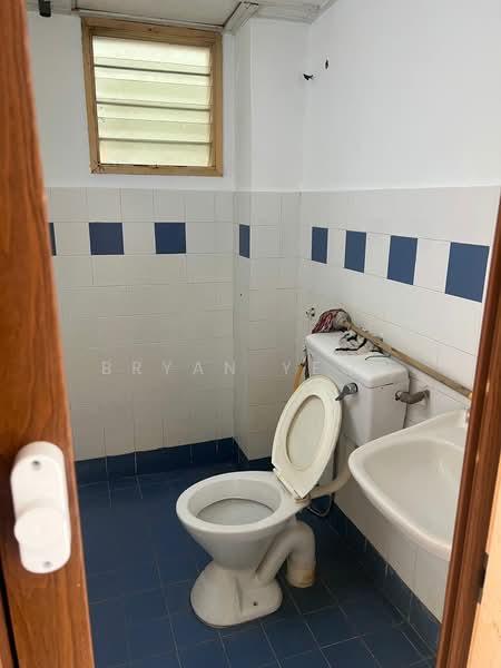 Rumah Flat untuk Dijual di Las Palmas - Bryan Yeoh - Bathroom - PropertyGuru.com.my