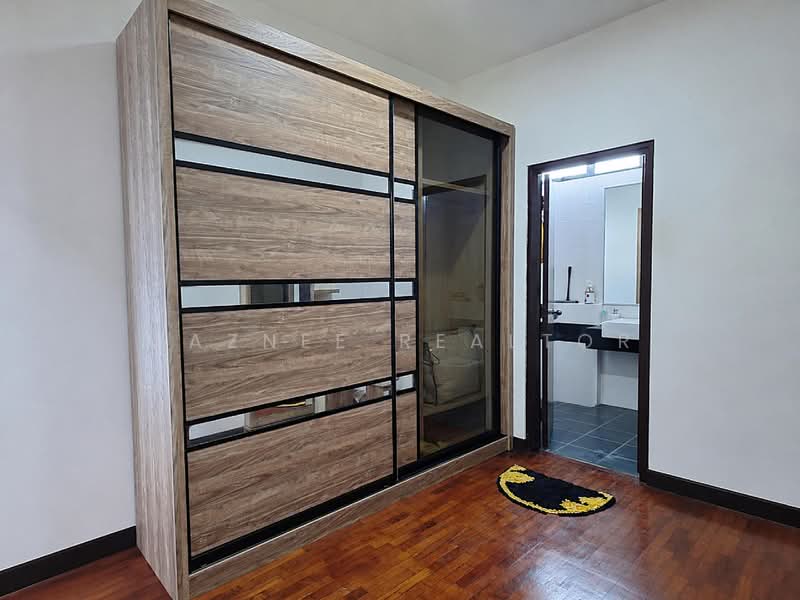 Kondominium untuk Disewa di Alam Desa @ Park Village - Maznee Realtor - Bedroom - PropertyGuru.com.my