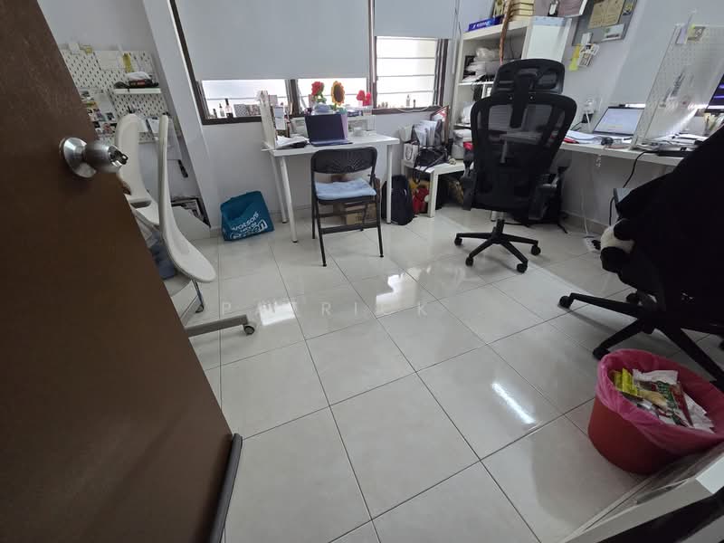Rumah Berkembar untuk Dijual di Tanjung Tokong (Penang) - Patrick . - Study - PropertyGuru.com.my