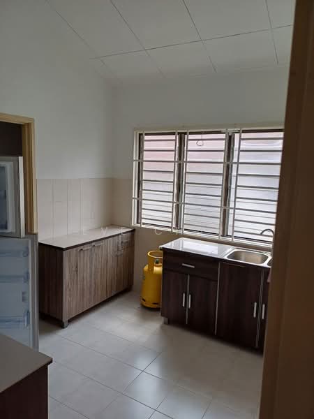1-storey Terraced House for Sale in Taman Seri Austin (Tebrau) - Eve Chan - Kitchen - PropertyGuru.com.my