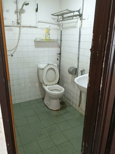 Rumah Teres 2.5 Tingkat untuk Dijual di Bandar Baru Sri Petaling (Sri Petaling) - Yenn Chong - Bathroom - PropertyGuru.com.my