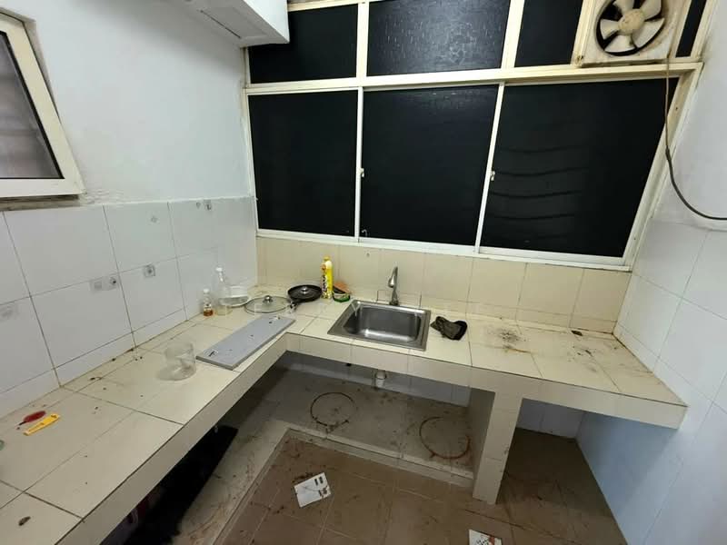 Kondominium untuk Dijual di Seri Puteri - Terry Yee - Kitchen - PropertyGuru.com.my