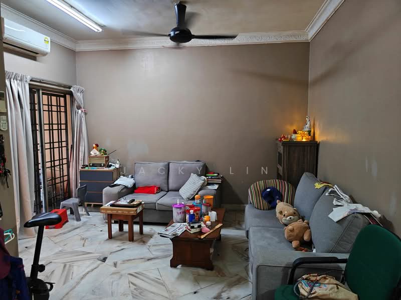 2-storey Terraced House for Sale in Taman Mutiara Bukit Kemuning (Shah Alam) - Jacky Lin - Living Room - PropertyGuru.com.my