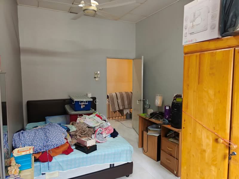 2-storey Terraced House for Sale in Taman Mutiara Bukit Kemuning (Shah Alam) - Jacky Lin - Bedroom - PropertyGuru.com.my