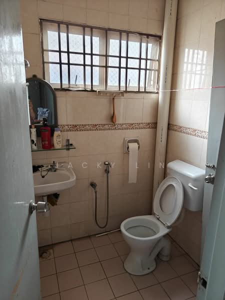 2-storey Terraced House for Sale in Taman Mutiara Bukit Kemuning (Shah Alam) - Jacky Lin - Bathroom - PropertyGuru.com.my