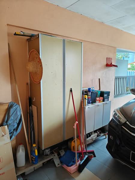 2-storey Terraced House for Sale in Taman Mutiara Bukit Kemuning (Shah Alam) - Jacky Lin - Car Park - PropertyGuru.com.my
