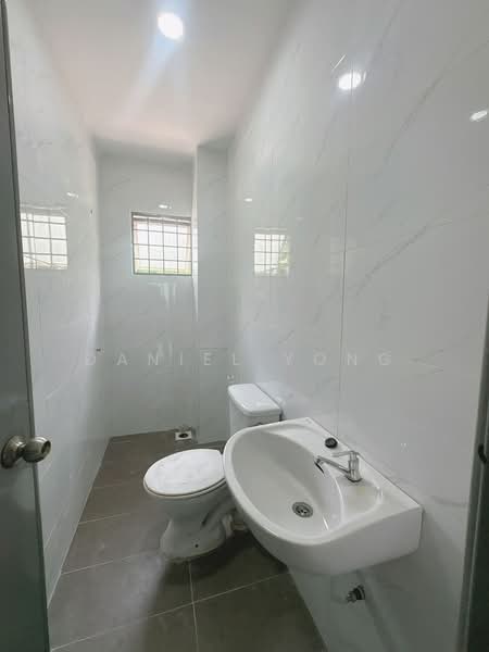 2-storey Terraced House for Sale in Bandar Tasik Puteri (Rawang) - Daniel Yong - Bathroom - PropertyGuru.com.my