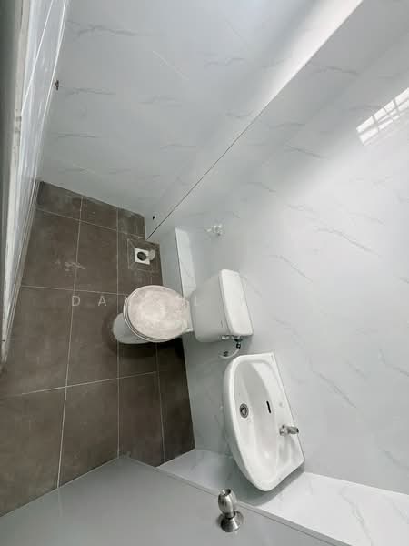 2-storey Terraced House for Sale in Bandar Tasik Puteri (Rawang) - Daniel Yong - Bathroom - PropertyGuru.com.my