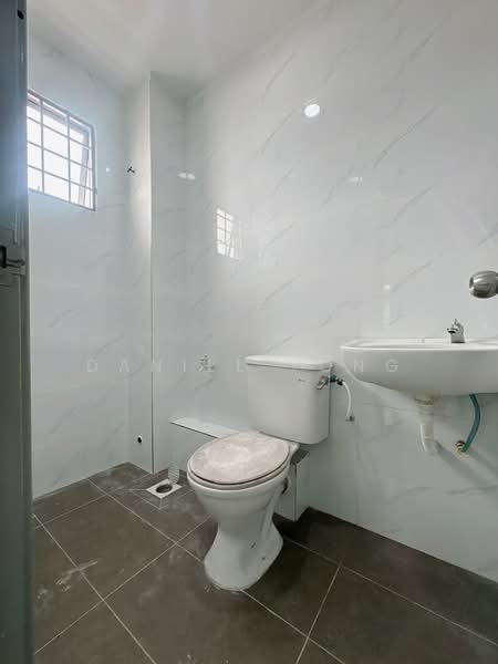 2-storey Terraced House for Sale in Bandar Tasik Puteri (Rawang) - Daniel Yong - Bathroom - PropertyGuru.com.my