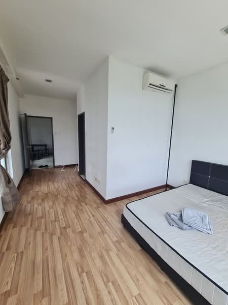 Service Residence for Rent at Shaftsbury Residence - Zai Muda - PropertyGuru.com.my