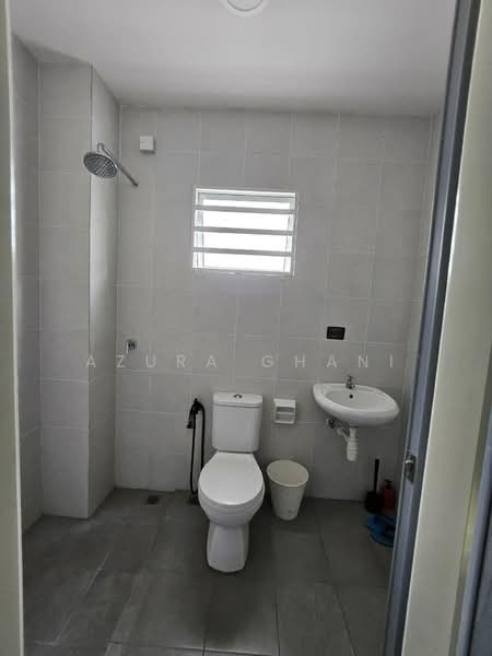 Rumah Teres 2 Tingkat untuk Dijual di Kepala Batas (Penang) - Azura Ghani - Bathroom - PropertyGuru.com.my