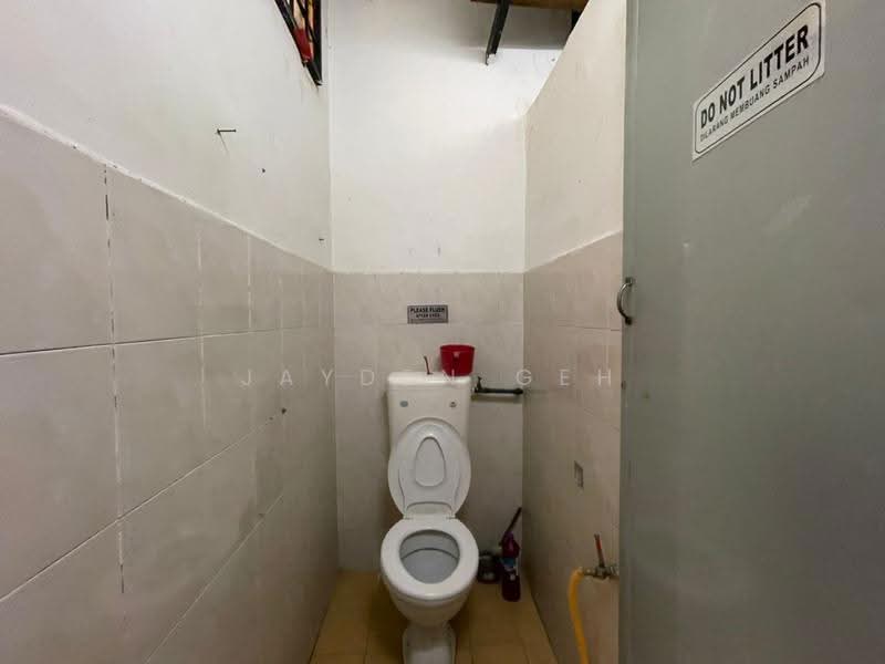 Shop for Rent in Pekan Jitra (Jitra) - Jayden Geh - Bathroom - PropertyGuru.com.my