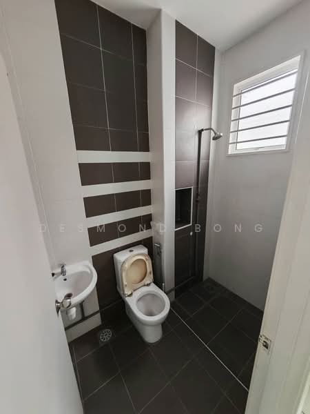 Rumah Teres 2-Tingkat untuk Dijual di Taman Seri Austin (Tebrau) - Desmond Bong - Bathroom - PropertyGuru.com.my