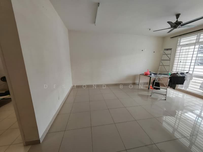 Rumah Teres 2-Tingkat untuk Dijual di Taman Seri Austin (Tebrau) - Desmond Bong - Living Room - PropertyGuru.com.my