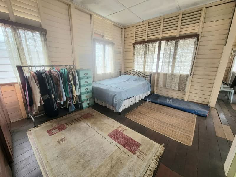 Tanah Kediaman untuk Dijual di Kampung Melayu Ampang (Ampang) - Azli Ibrahim - Bedroom - PropertyGuru.com.my