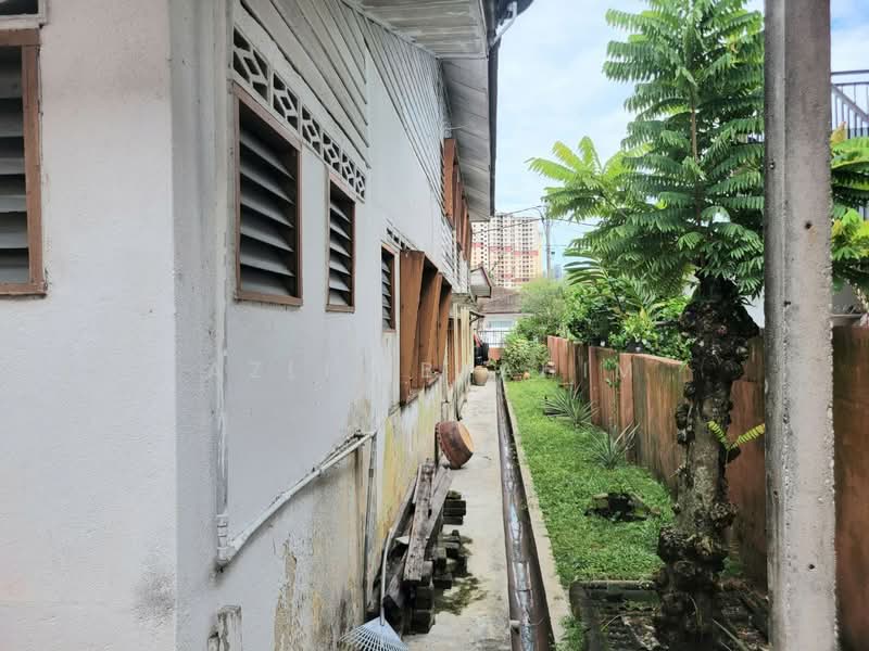 Tanah Kediaman untuk Dijual di Kampung Melayu Ampang (Ampang) - Azli Ibrahim - Exterior - PropertyGuru.com.my