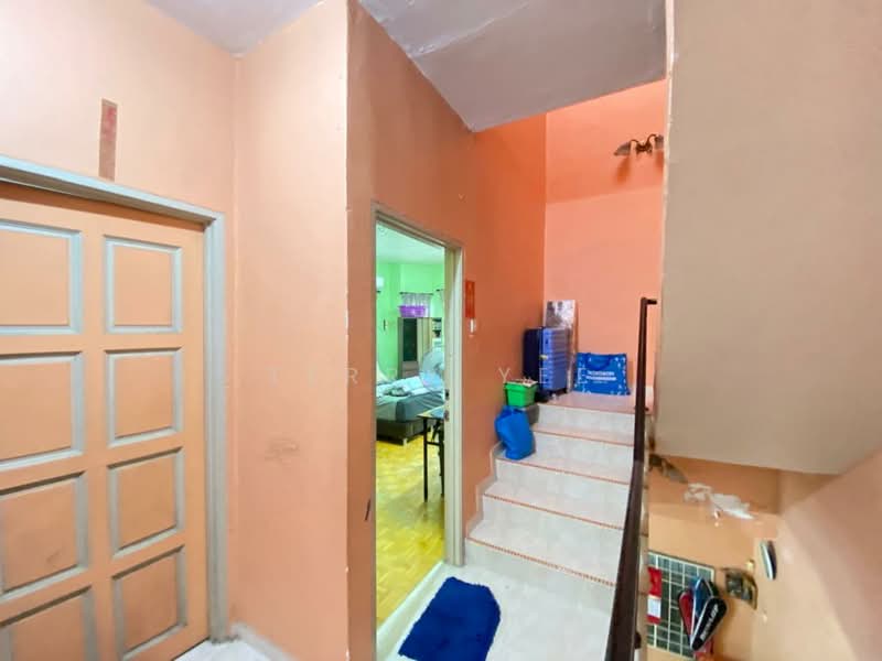 Rumah Teres untuk Dijual di Batu 9 (Cheras) - Terry Yee - PropertyGuru.com.my