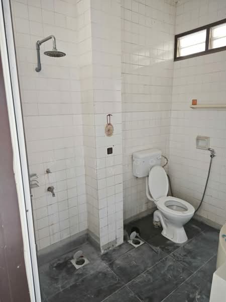 Rumah Teres 1.5 Tingkat untuk Disewa di Skudai (Johor) - Mandy Goh Siew Li - Bathroom - PropertyGuru.com.my