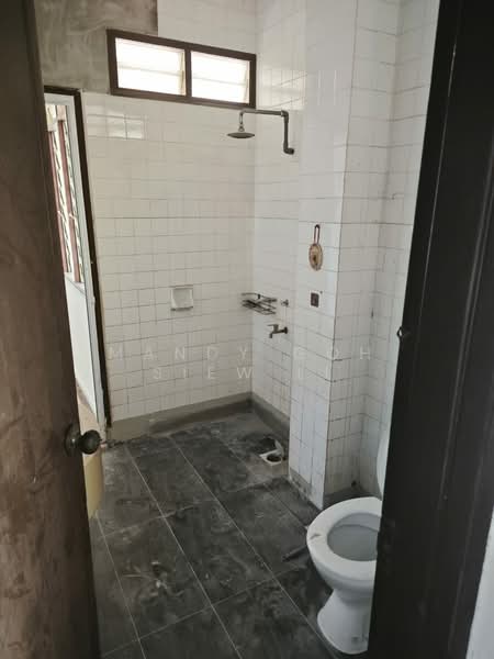 Rumah Teres 1.5 Tingkat untuk Disewa di Skudai (Johor) - Mandy Goh Siew Li - Bathroom - PropertyGuru.com.my