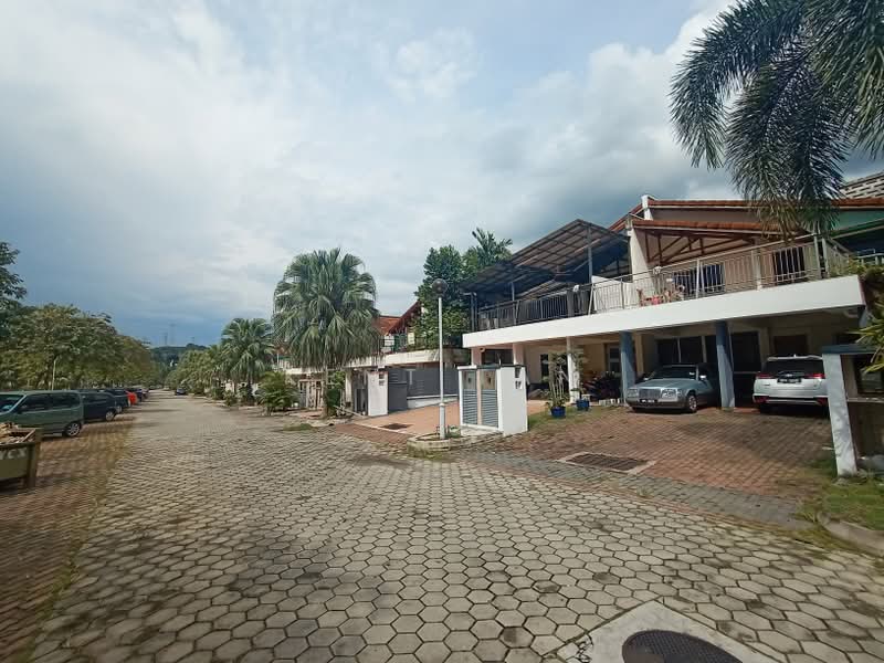 Rumah Bandar untuk Dijual di Seri Kembangan (Selangor) - Kent Tan - PropertyGuru.com.my
