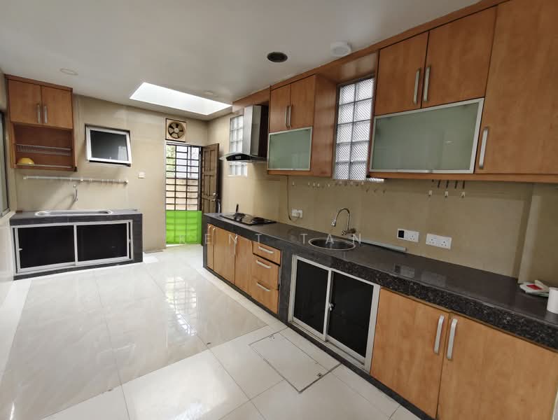 Rumah Bandar untuk Dijual di Seri Kembangan (Selangor) - Kent Tan - Kitchen - PropertyGuru.com.my