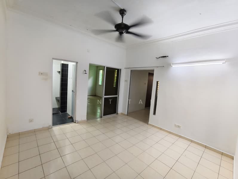 Rumah Bandar untuk Dijual di Seri Kembangan (Selangor) - Kent Tan - Living Room - PropertyGuru.com.my
