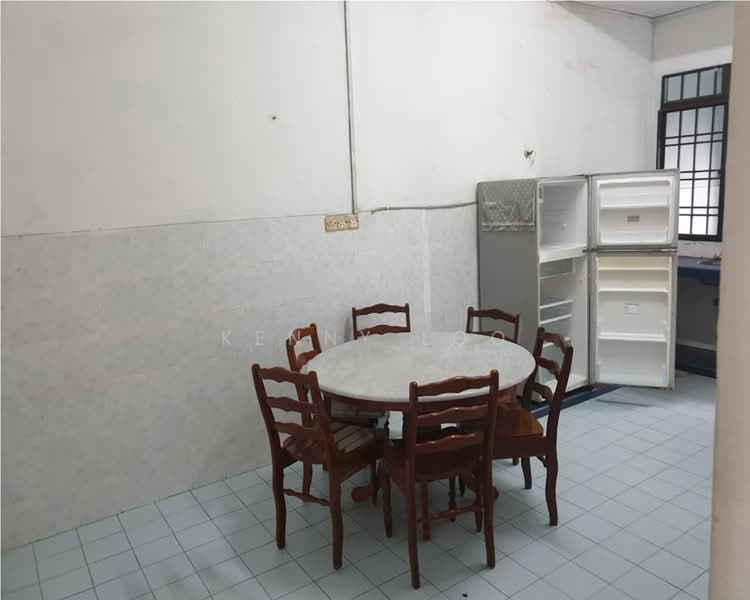 Rumah Teres 2 Tingkat untuk Dijual di Seri Teruntum (Kuantan) - Kenny Loo - Dining Room - PropertyGuru.com.my