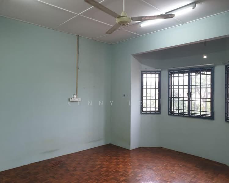 Rumah Teres 2 Tingkat untuk Dijual di Seri Teruntum (Kuantan) - Kenny Loo - Living Room - PropertyGuru.com.my