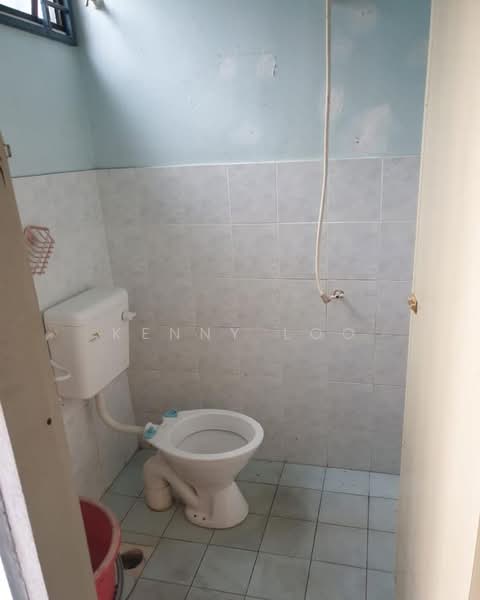 Rumah Teres 2 Tingkat untuk Dijual di Seri Teruntum (Kuantan) - Kenny Loo - Bathroom - PropertyGuru.com.my