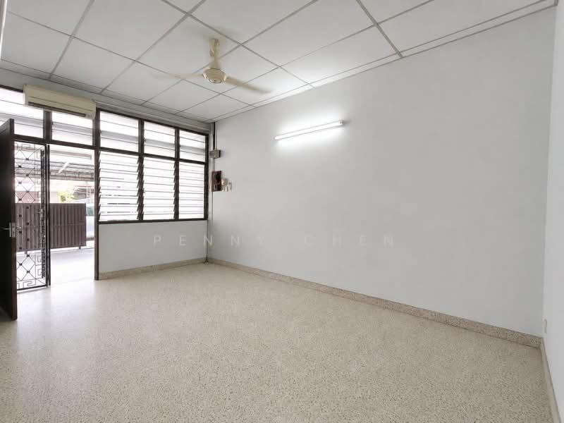 1-storey Terraced House for Sale in Ipoh (Perak) - PENNY CHEN - Living Room - PropertyGuru.com.my