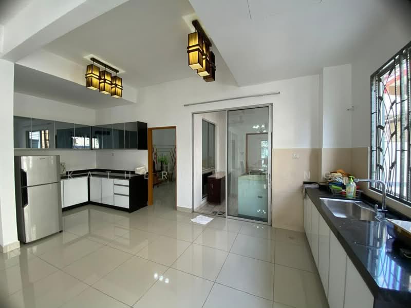 Cluster House for Rent in Rawang (Selangor) - Katherine Leong - Kitchen - PropertyGuru.com.my
