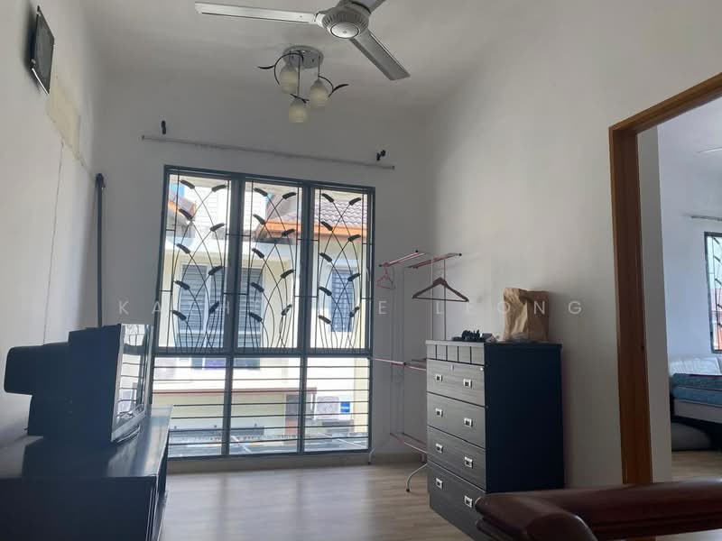 Cluster House for Rent in Rawang (Selangor) - Katherine Leong - Living Room - PropertyGuru.com.my