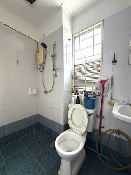 Rumah Teres untuk Dijual di Bandar Botanic (Klang) - Tony . - Bathroom - PropertyGuru.com.my