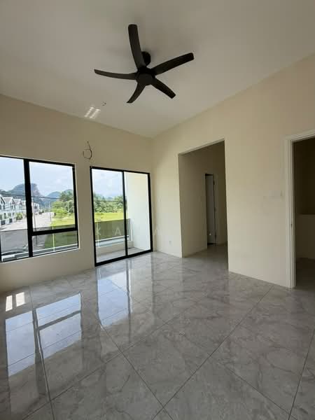 2-storey Terraced House for Sale in Ipoh (Perak) - Kayan . - Living Room - PropertyGuru.com.my