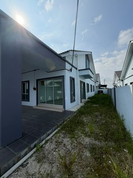 Rumah Berkembar untuk Dijual di Ipoh (Perak) - Kayan . - Exterior - PropertyGuru.com.my