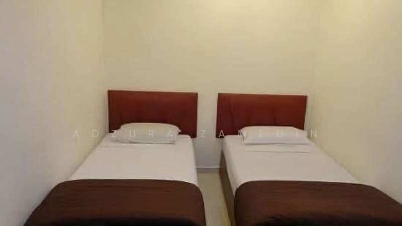 Hotel / Resort untuk Dijual di Taman Pd Kemuning (Port Dickson) - Adzura Zamedin - Bedroom - PropertyGuru.com.my
