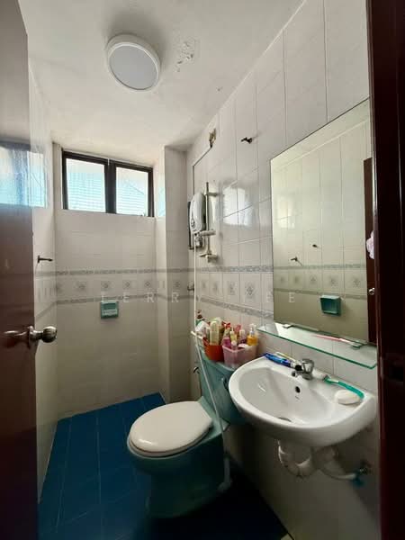 Condominium for Sale at Prima 16 (Prima Sixteen) - Terry Yee - Bathroom - PropertyGuru.com.my