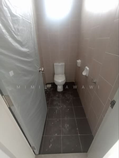 Kedai untuk Disewa di Semenyih (Selangor) - Mimie Nawawi - Bathroom - PropertyGuru.com.my