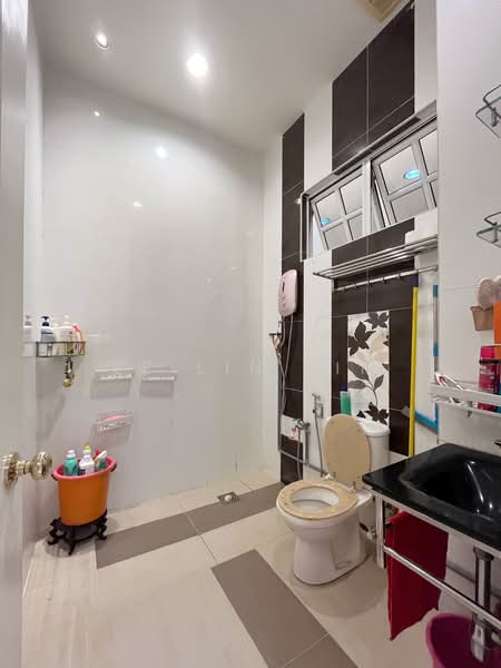 Semi-Detached House for Sale in Taman Guan Joo Seng (Jelutong) - Ee Lin Lim - PropertyGuru.com.my