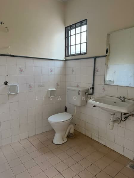 Rumah Teres 2 Tingkat untuk Disewa di Taman Sri Bintang (Kepong) - Lisa Ong - Bathroom - PropertyGuru.com.my