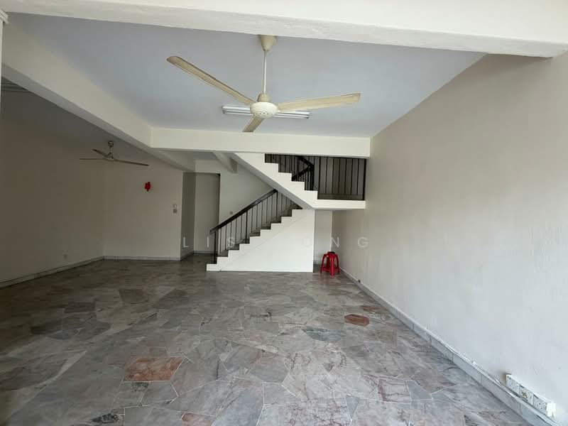 Rumah Teres 2 Tingkat untuk Disewa di Taman Sri Bintang (Kepong) - Lisa Ong - Living Room - PropertyGuru.com.my