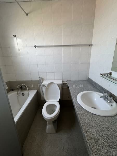 Service Residence for Rent at Chonglin Plaza - Jeno Tan - Bathroom - PropertyGuru.com.my