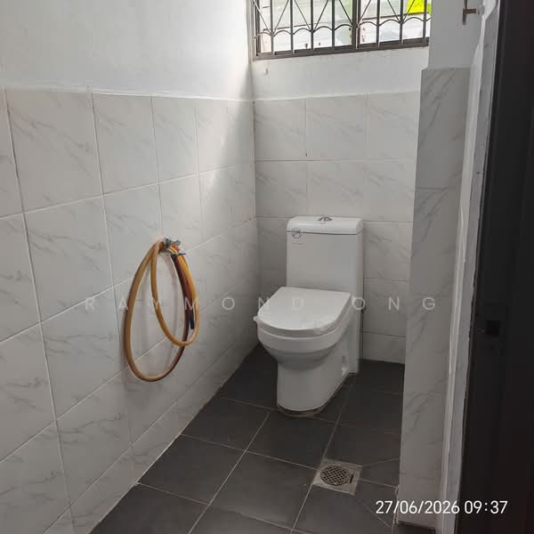 2-storey Terraced House for Sale in Taman Sri Bahtera (Cheras) - Raymond Ong - Bathroom - PropertyGuru.com.my
