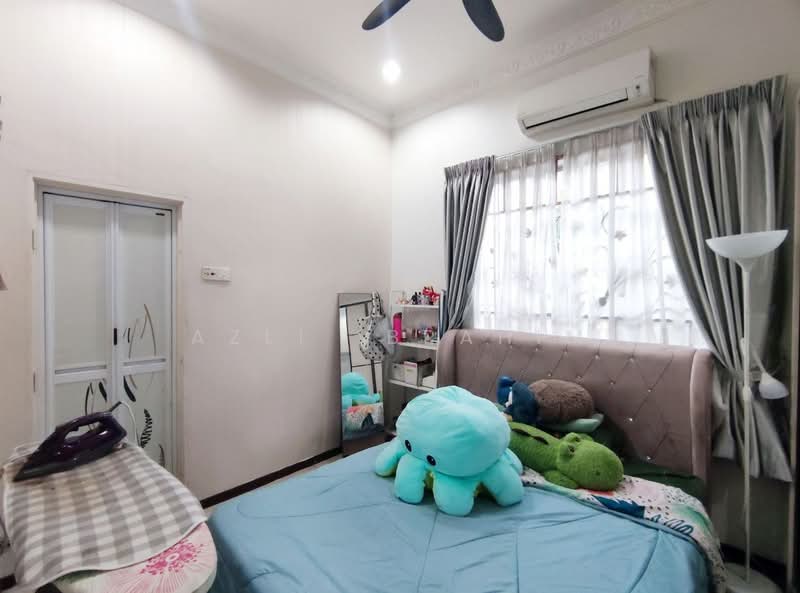 Bungalow for Sale in Bandar Bukit Mahkota (Bangi) - Azli Ibrahim - Bedroom - PropertyGuru.com.my