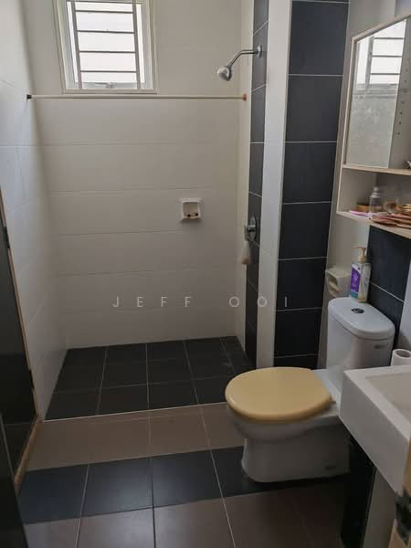 Rumah Teres 3 Tingkat untuk Disewa di Setia Greens (Bayan Lepas) - Jeff Ooi - Bathroom - PropertyGuru.com.my
