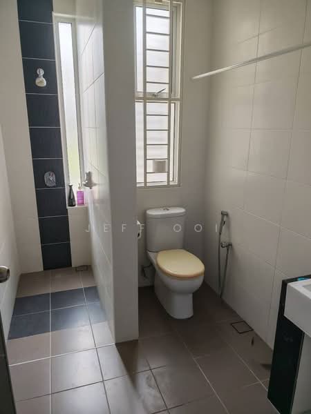 Rumah Teres 3 Tingkat untuk Disewa di Setia Greens (Bayan Lepas) - Jeff Ooi - Bathroom - PropertyGuru.com.my