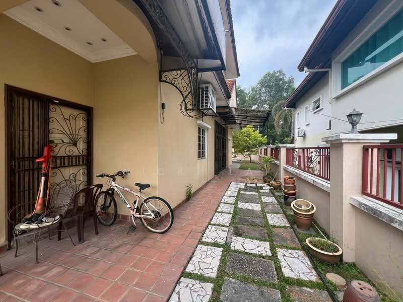 Bungalow for Sale in Bandar Country Homes (Rawang) - Nicky Lai - Exterior - PropertyGuru.com.my