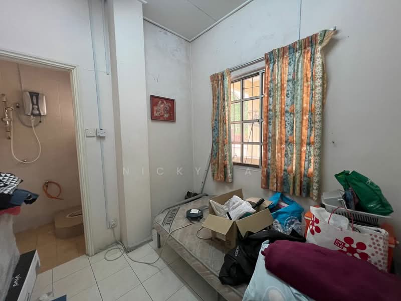 Bungalow for Sale in Bandar Country Homes (Rawang) - Nicky Lai - Bedroom - PropertyGuru.com.my