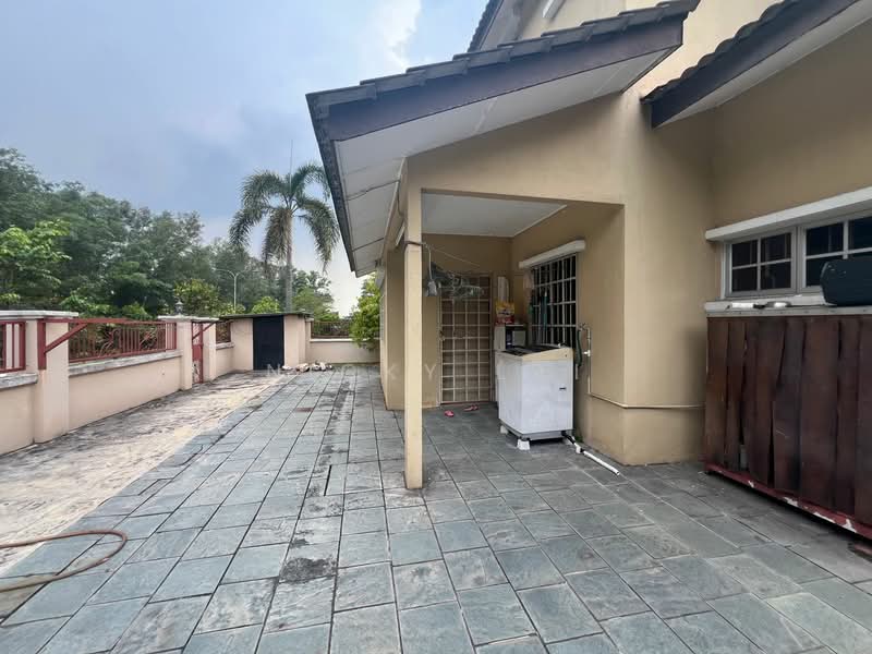 Bungalow for Sale in Bandar Country Homes (Rawang) - Nicky Lai - Exterior - PropertyGuru.com.my
